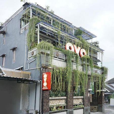 OYO 444 Rafitha Homestay Baturetno Luaran gambar