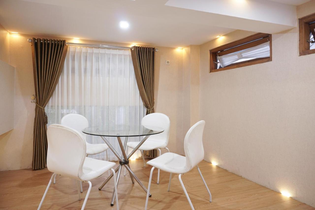OYO 444 Rafitha Homestay Baturetno Luaran gambar