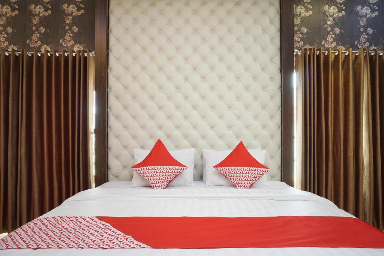 OYO 444 Rafitha Homestay Baturetno Luaran gambar